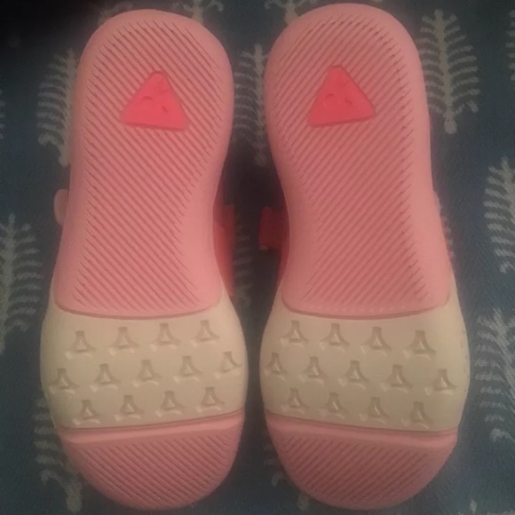 BRAND NEW Pink PLAE Sneakers - Picture 4 of 5